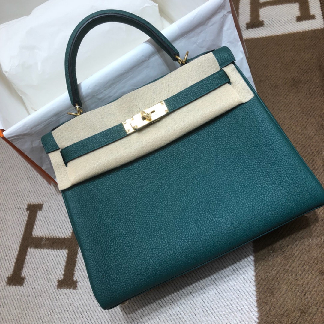 Hermes Kelly 28cm Handbag Shoulder Bag in Vert Emeraude Togo Leather